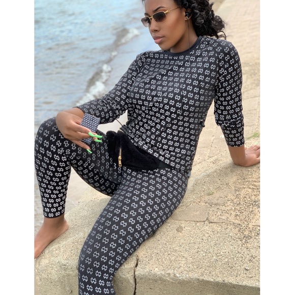 MW Reflective Monogram Long Sleeve Stretchy Top - Picture 2 of 3